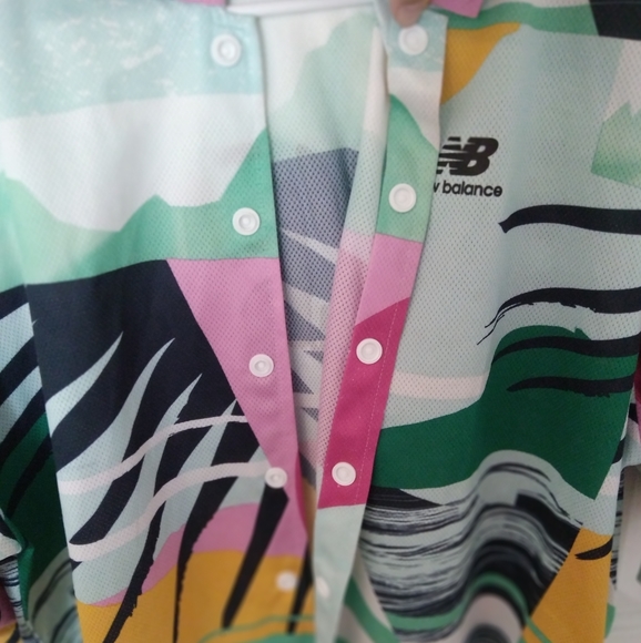 New Balance Snap Button Tee - Picture 2 of 5